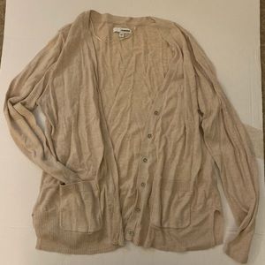 ✨MOVING SALE✨ Cream Cardigan